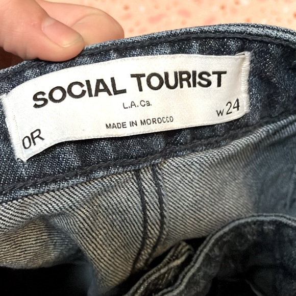 Hollister Social Tourist jeans women’s size 24 - Picture 4 of 4